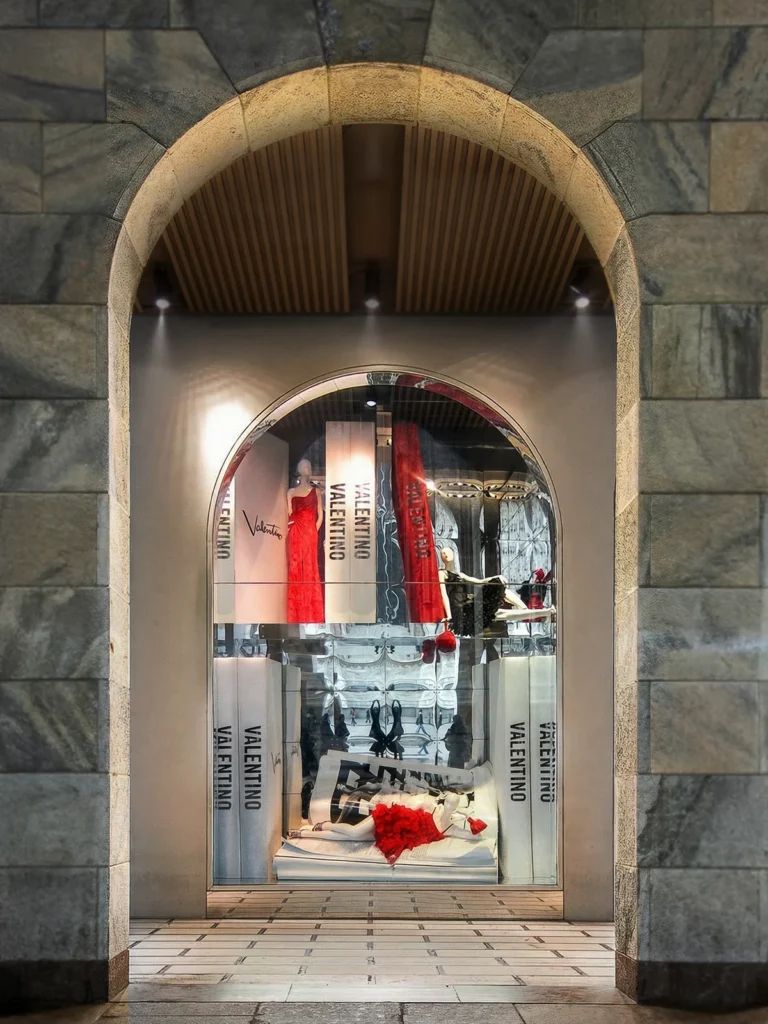 Kitchen-stories-Valentino-window-creative-concept-una-grande-storia-italiana-Milano