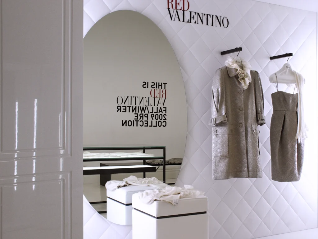 Kitchen-stories-red-valentino-store-concept-wordrobe-A-WHITE-FAIRYTALE