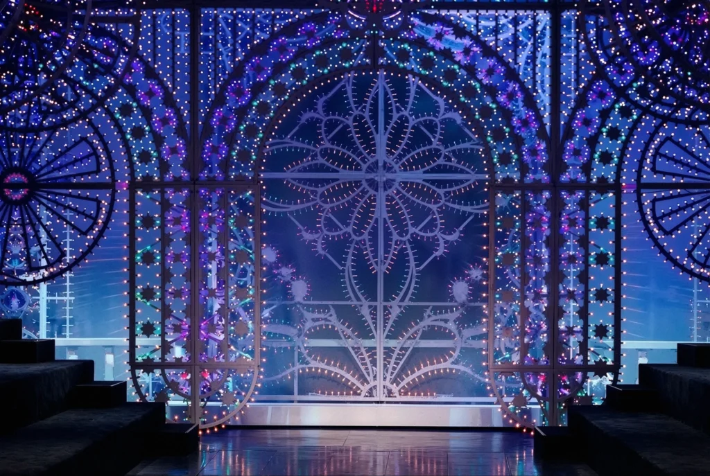 Kitchen_Stories-Dolce-Gabbana-luminarie-local_feast_Set-up